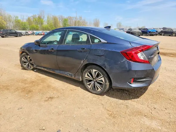19XFC1F72JE000666 2018 HONDA CIVIC - Image 2