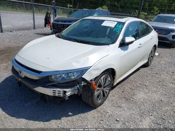 19XFC1F72JE002269 2018 HONDA CIVIC - Image 1