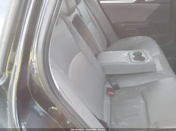 19XFC1F72KE214817 2019 HONDA CIVIC - Image 8