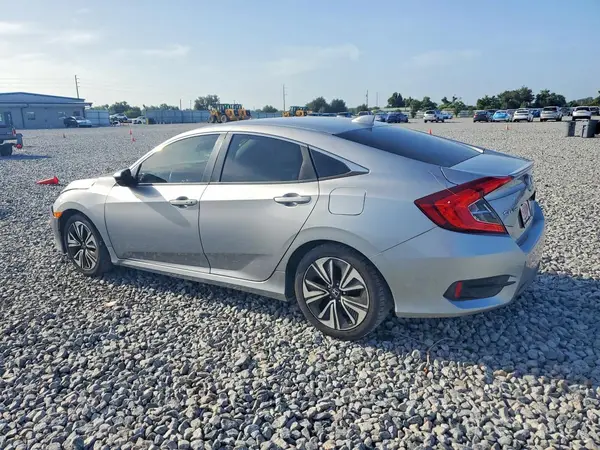 19XFC1F73HE030379 2017 HONDA CIVIC - Image 2