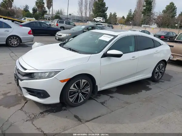 19XFC1F73JE201802 2018 HONDA CIVIC - Image 2