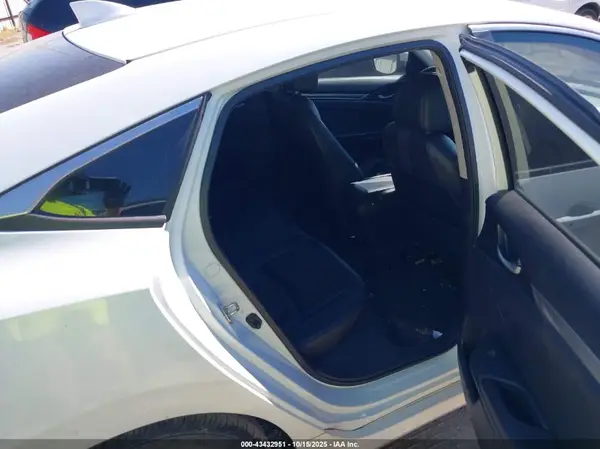 19XFC1F73KE018448 2019 HONDA CIVIC - Image 8