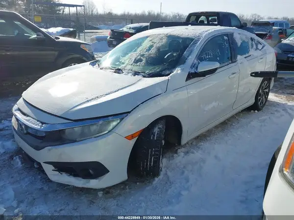 19XFC1F74GE204717 2016 HONDA CIVIC - Image 2