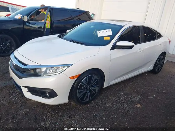 19XFC1F74HE002431 2017 HONDA CIVIC - Image 2