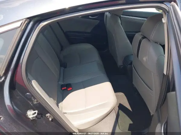 19XFC1F74HE028351 2017 HONDA CIVIC - Image 8