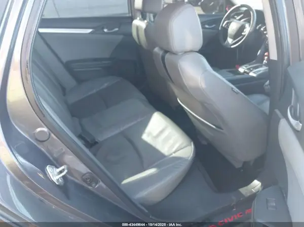 19XFC1F74JE000412 2018 HONDA CIVIC - Image 8