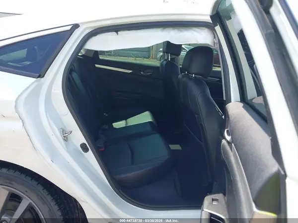 19XFC1F74KE000251 2019 HONDA CIVIC - Image 8