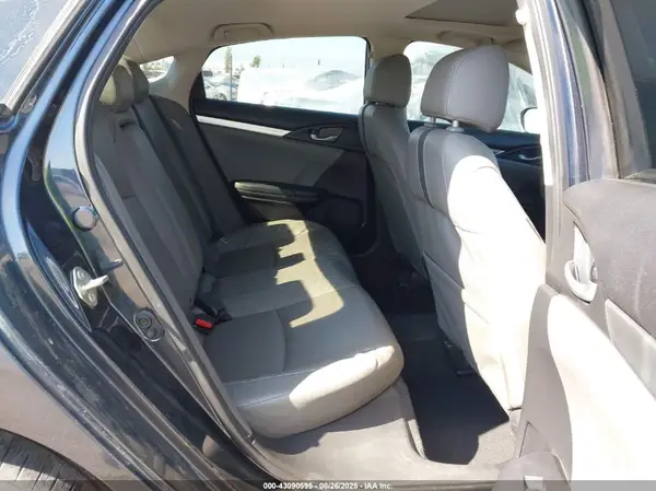 19XFC1F74KE211689 2019 HONDA CIVIC - Image 8