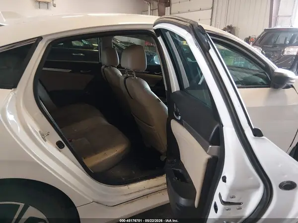 19XFC1F75GE015963 2016 HONDA CIVIC - Image 8