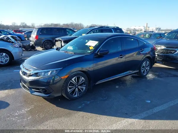 19XFC1F75HE008416 2017 HONDA CIVIC - Image 2