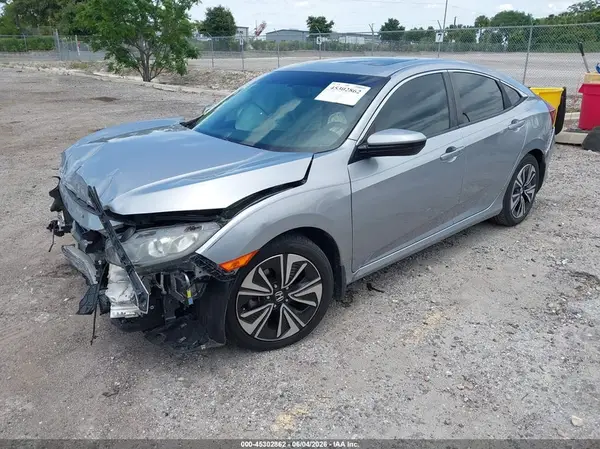 19XFC1F75HE010425 2017 HONDA CIVIC - Image 2