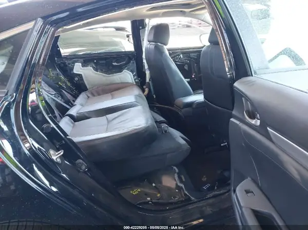 19XFC1F76GE211376 2016 HONDA CIVIC - Image 8