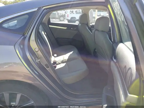 19XFC1F76KE008237 2019 HONDA CIVIC - Image 8