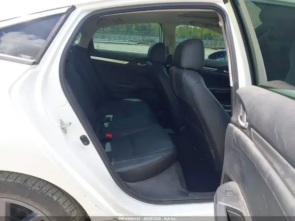19XFC1F76KE205425 2019 HONDA CIVIC - Image 8