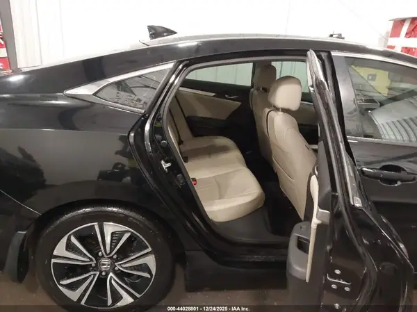 19XFC1F77GE001806 2016 HONDA CIVIC - Image 8