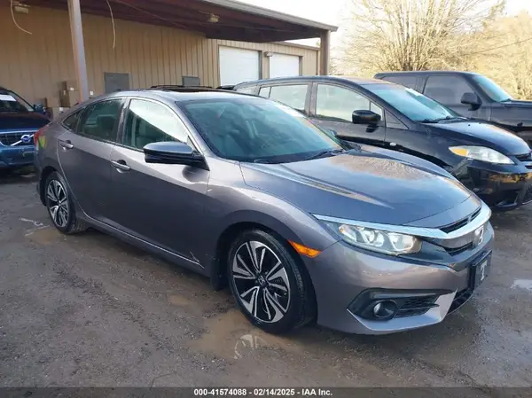 19XFC1F77GE032070 2016 HONDA CIVIC - Image 1