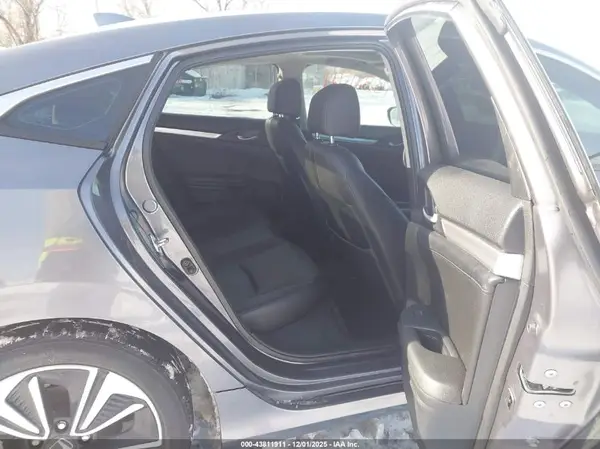 19XFC1F77GE205974 2016 HONDA CIVIC - Image 8