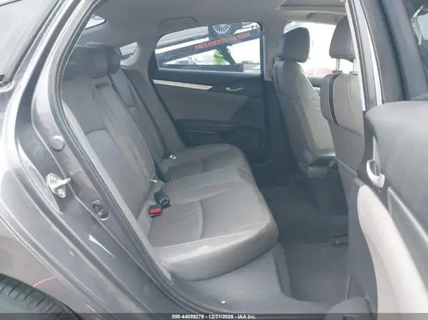 19XFC1F77GE214268 2016 HONDA CIVIC - Image 8