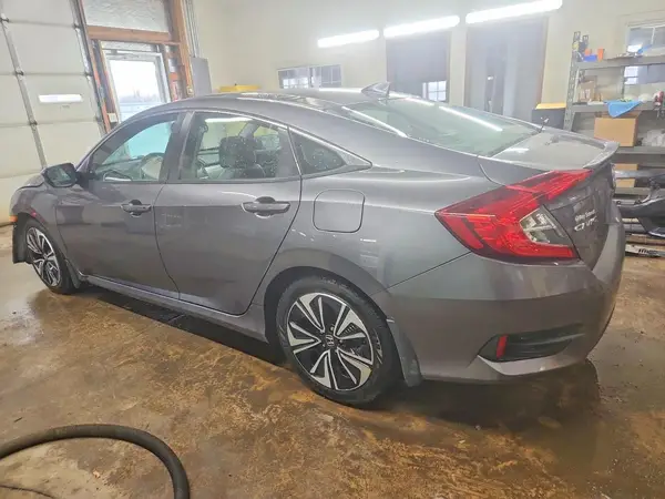 19XFC1F77HE000317 2017 HONDA CIVIC - Image 2