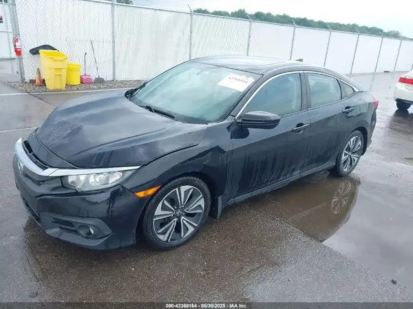 19XFC1F77HE003105 2017 HONDA CIVIC - Image 2