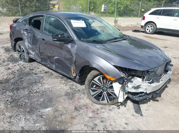 19XFC1F77JE000467 2018 HONDA CIVIC - Image 1