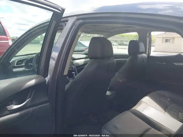 19XFC1F77JE000467 2018 HONDA CIVIC - Image 8