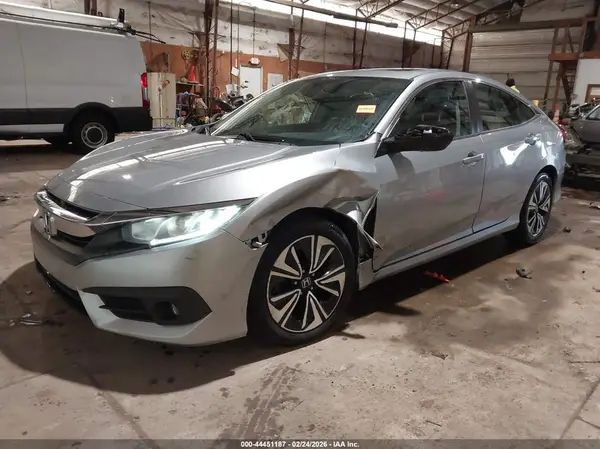 19XFC1F78GE018775 2016 HONDA CIVIC - Image 2