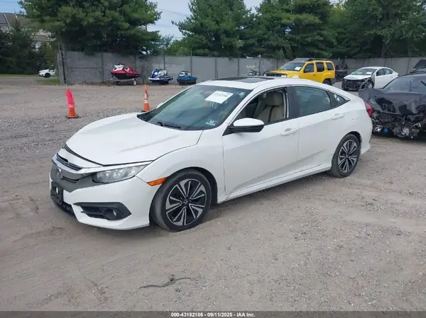 19XFC1F78HE208402 2017 HONDA CIVIC - Image 2