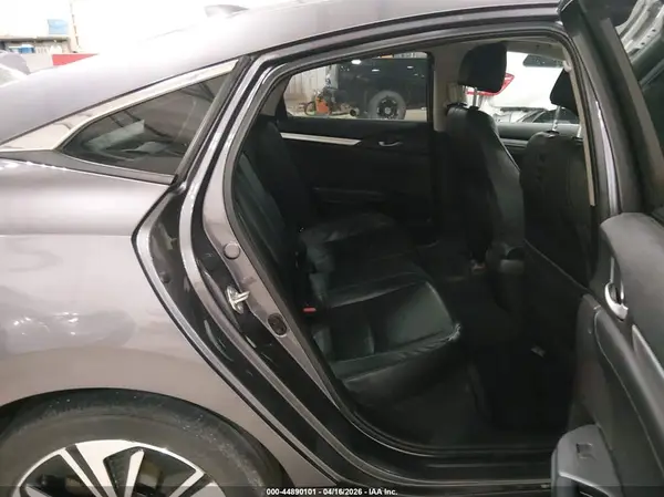 19XFC1F78JE000462 2018 HONDA CIVIC - Image 8