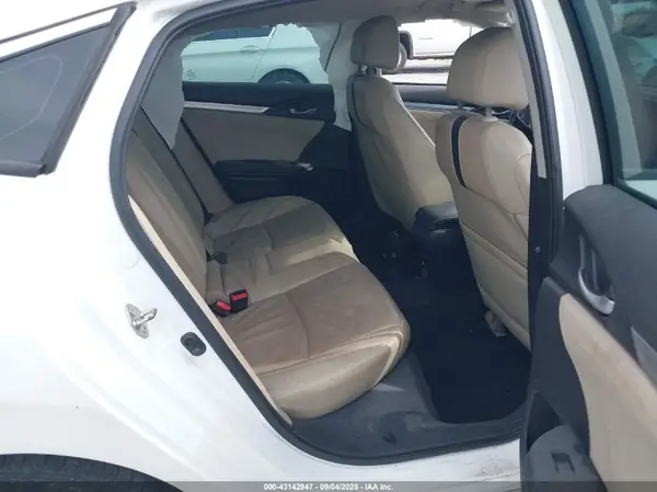 19XFC1F78JE001675 2018 HONDA CIVIC - Image 8