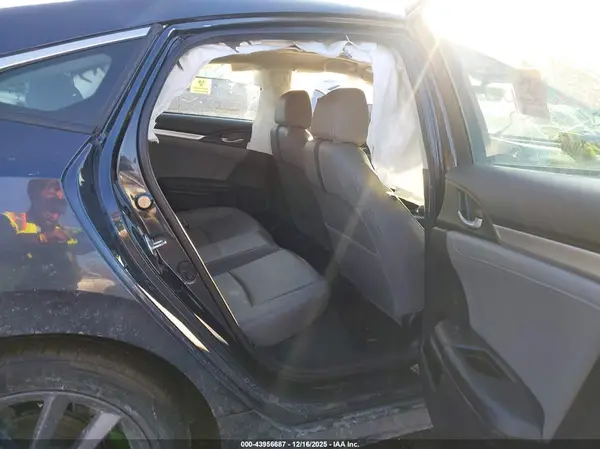 19XFC1F79KE009155 2019 HONDA CIVIC - Image 8