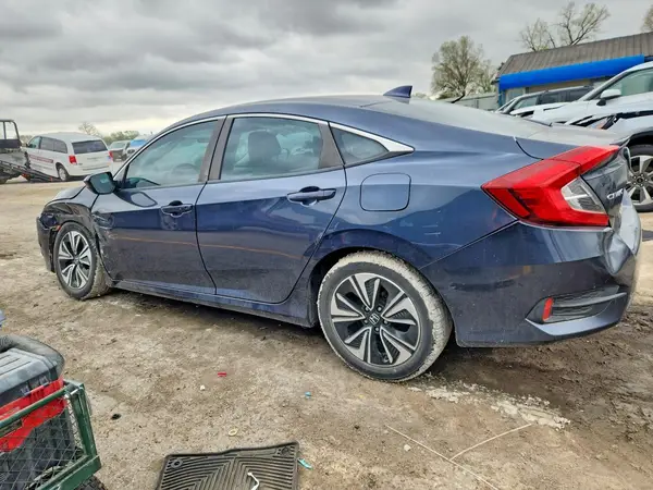 19XFC1F7XHE011912 2017 HONDA CIVIC - Image 2