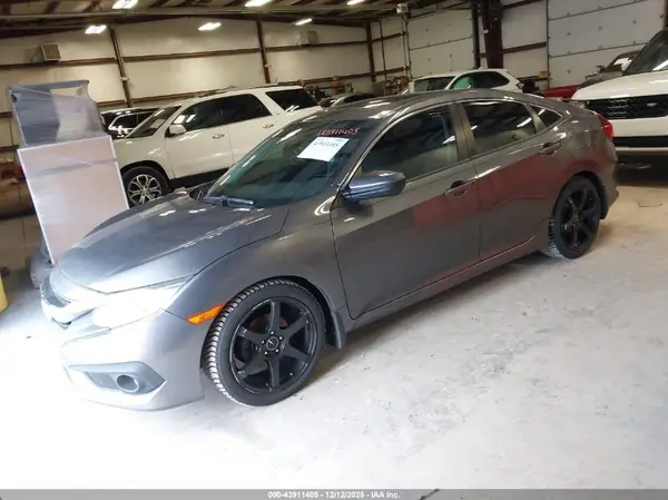 19XFC1F81HE004470 2017 HONDA CIVIC - Image 2