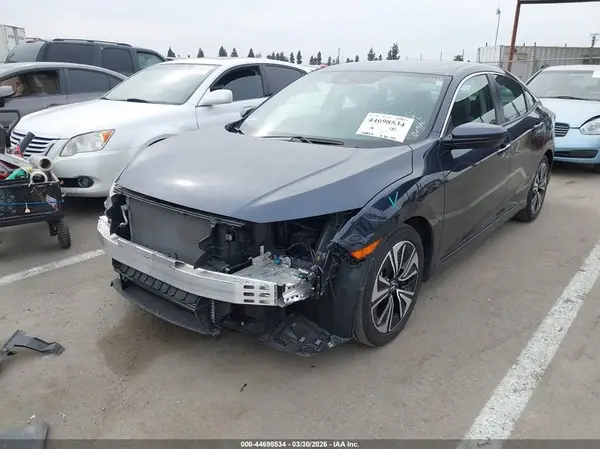 19XFC1F81JE201371 2018 HONDA CIVIC - Image 2