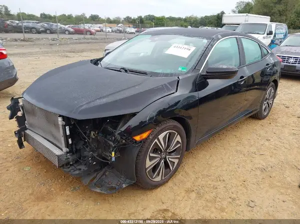 19XFC1F82HE019107 2017 HONDA CIVIC - Image 2