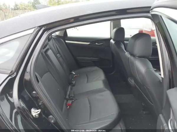 19XFC1F82HE019107 2017 HONDA CIVIC - Image 8