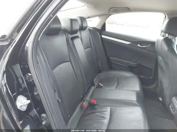 19XFC1F90HE214714 2017 HONDA CIVIC - Image 8
