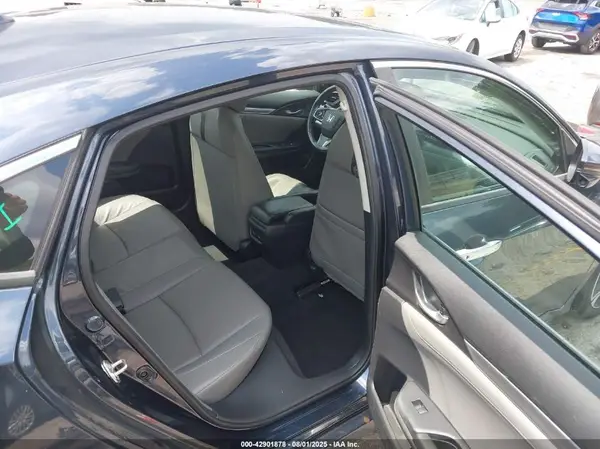19XFC1F91HE003747 2017 HONDA CIVIC - Image 8