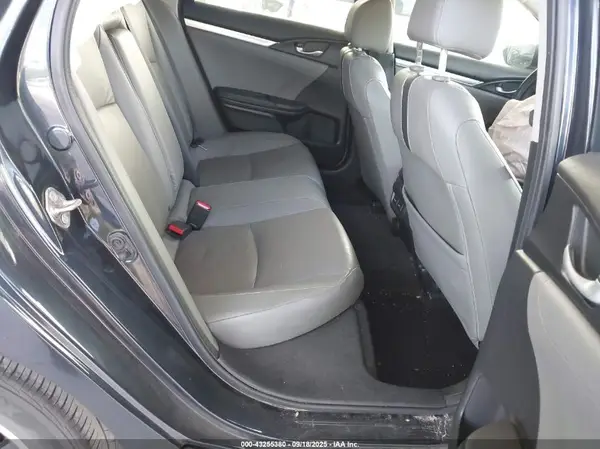 19XFC1F92GE025965 2016 HONDA CIVIC - Image 8