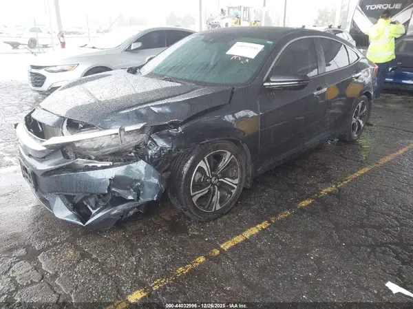 19XFC1F92GE204877 2016 HONDA CIVIC - Image 2