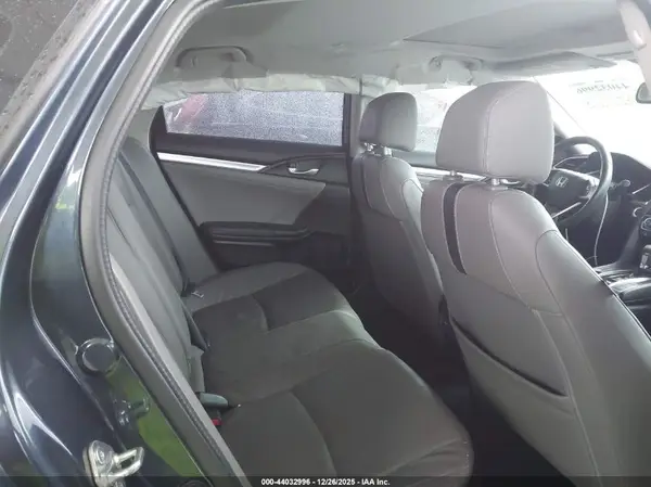 19XFC1F92GE204877 2016 HONDA CIVIC - Image 8