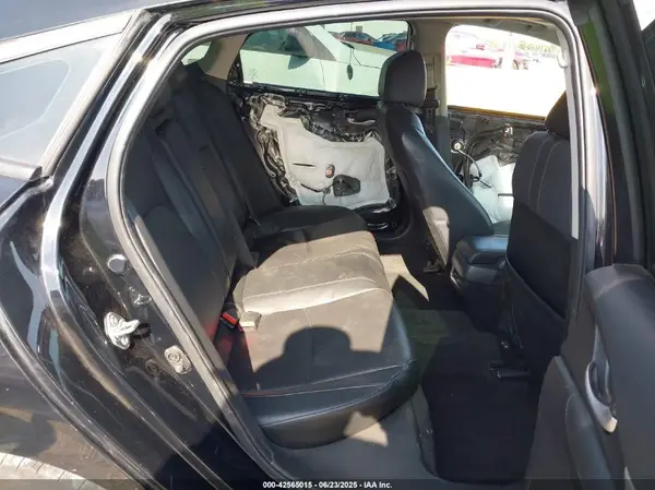 19XFC1F93HE207045 2017 HONDA CIVIC - Image 8