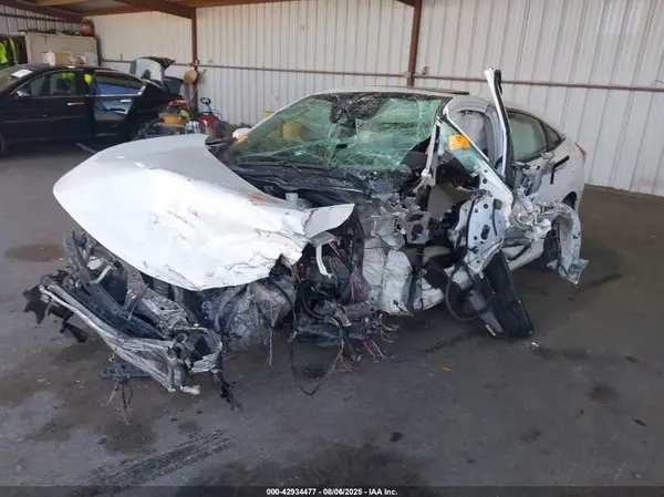 19XFC1F94GE207036 2016 HONDA CIVIC - Image 2