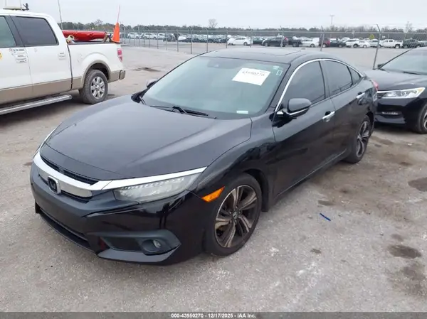 19XFC1F95HE023810 2017 HONDA CIVIC - Image 2