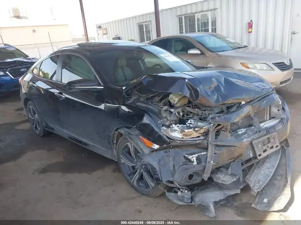 19XFC1F95HE213378 2017 HONDA CIVIC - Image 1