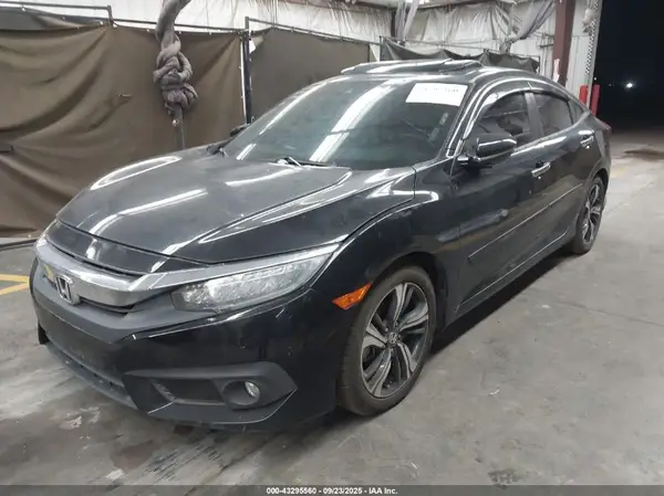 19XFC1F96HE009530 2017 HONDA CIVIC - Image 2
