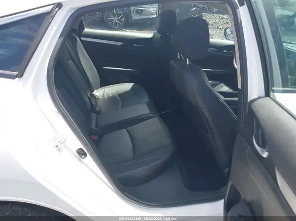 19XFC1F97GE006263 2016 HONDA CIVIC - Image 8