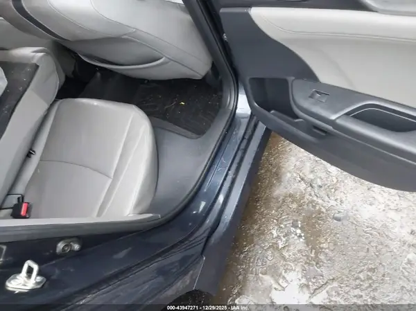 19XFC1F97GE211081 2016 HONDA CIVIC - Image 8