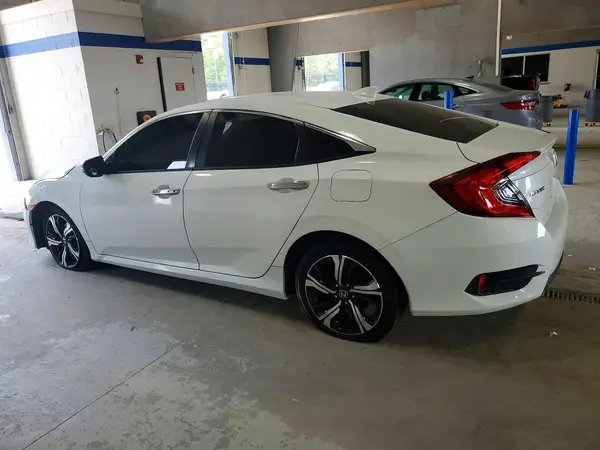 19XFC1F98HE028547 2017 HONDA CIVIC - Image 2