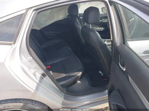 19XFC1F9XGE019184 2016 HONDA CIVIC - Image 8